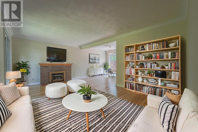 28513866/536-browning-avenue/riverview-park/ottawa/ontario/K1G0T4_6