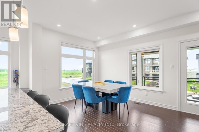 28472373/60-verglas-lane/mer-bleuebradley-estatesanderson-park/ottawa/ontario/K1W0R2_21