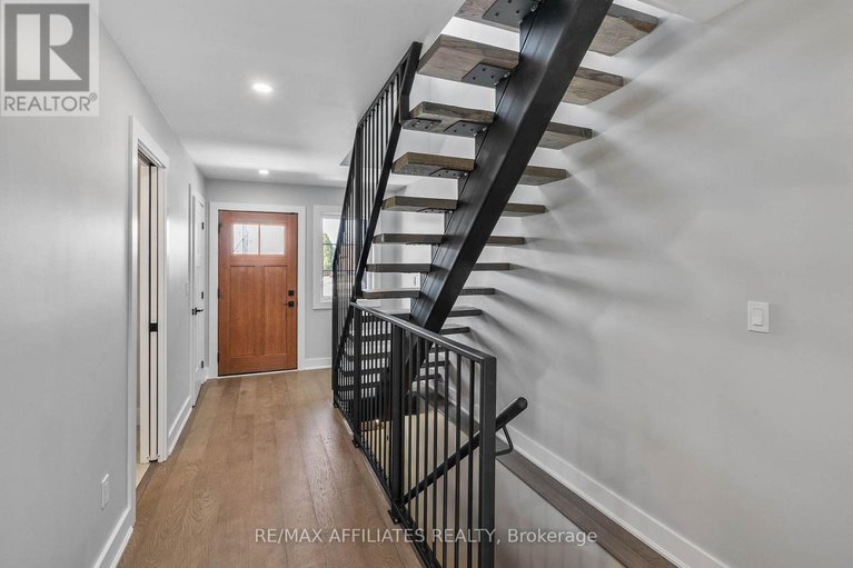 28695215/19b-dundas-street/iroquois/south-dundas/ontario/K0E1K0_5