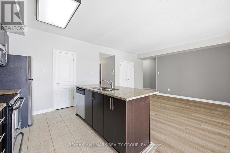 29410596/c-170-hornchurch-lane/longfields/ottawa/ontario/K2J2T3_17