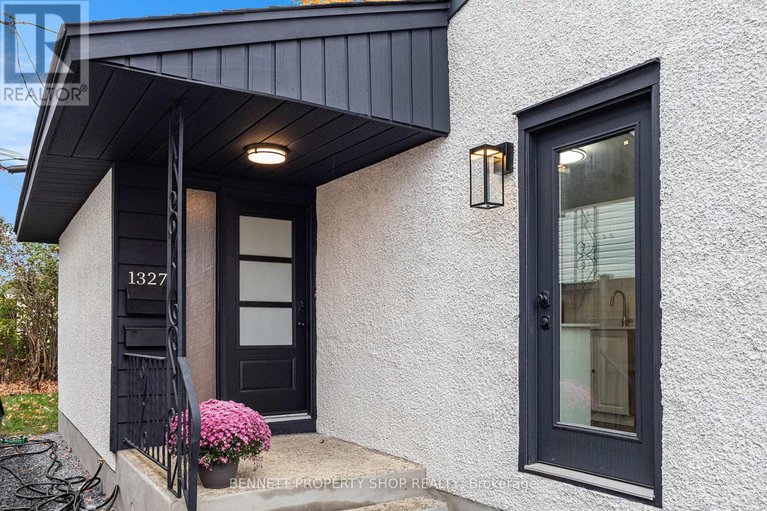 28988250/1327-avenue-s-avenue/eastway-gardensindustrial-park/ottawa/ontario/K1G0C4_2