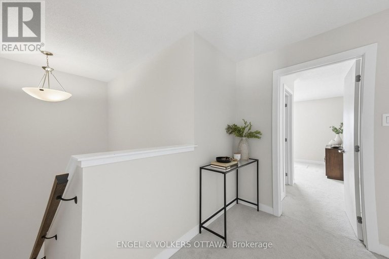 29352954/302-canadensis-lane/half-moon-bay/ottawa/ontario/K2J6X8_23