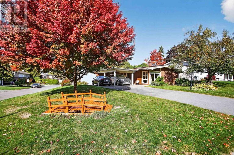 29013546/24-barnes-crescent/leslie-park/ottawa/ontario/K2H7C2_1