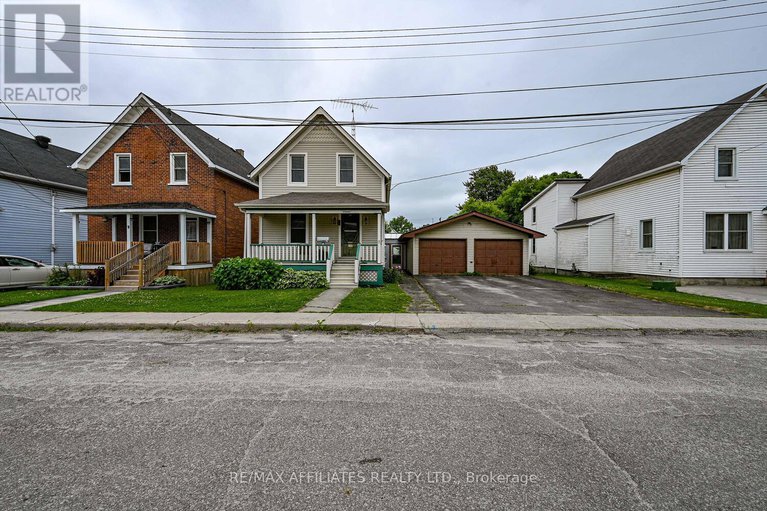 28498244/11-merrick-street/smiths-falls/smiths-falls/ontario/K7A4R2_2