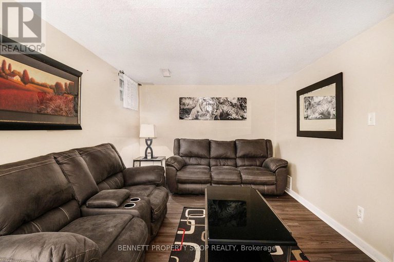 28615041/57-1707-meadowbrook-road/pineview/ottawa/ontario/K1B4W6_14