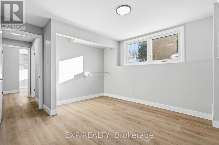 29332687/2158-fillmore-crescent/beacon-hill-north/ottawa/ontario/K1J6A4_31