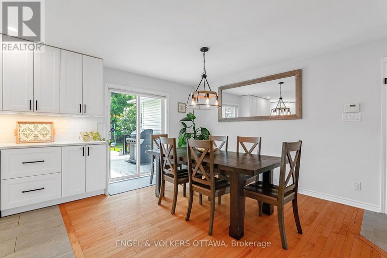 28419109/6978-aldergrove-way/greely/ottawa/ontario/K4P1A3_16