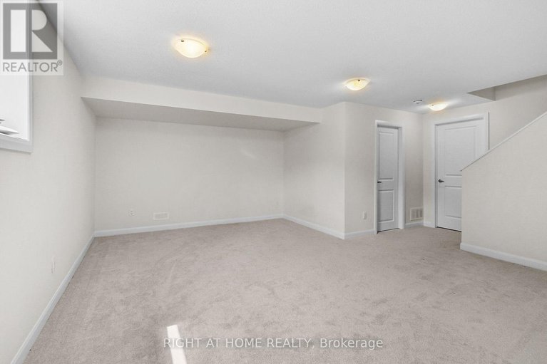 28565193/958-athenry-court/half-moon-bay/ottawa/ontario/K2J7E1_42