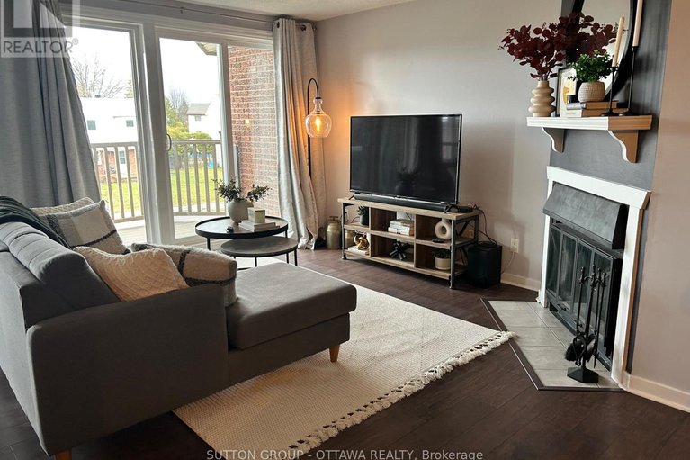 29660871/201-1835-marsala-crescent/fallingbrookpineridge/ottawa/ontario/K4A2E5_7