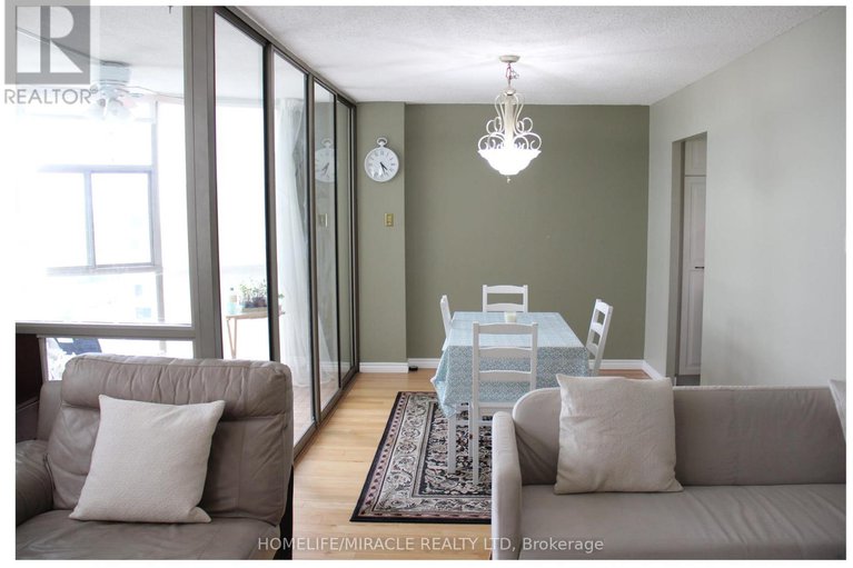 28451294/1409-2760-carousel-crescent/emerald-woodssawmill-creek/ottawa/ontario/K1T2N4_19