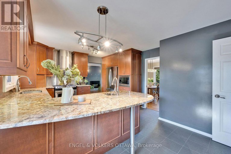 28941289/5233-mclean-crescent/manotick-long-island-nicholls-island/ottawa/ontario/K4M1G1_11
