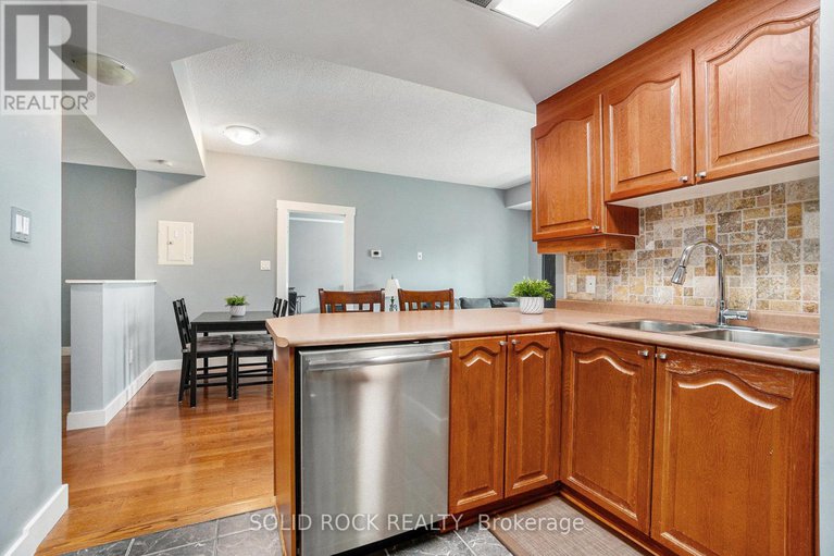28710225/202-134-york-street/lower-townbyward-market/ottawa/ontario/K1N1K8_7