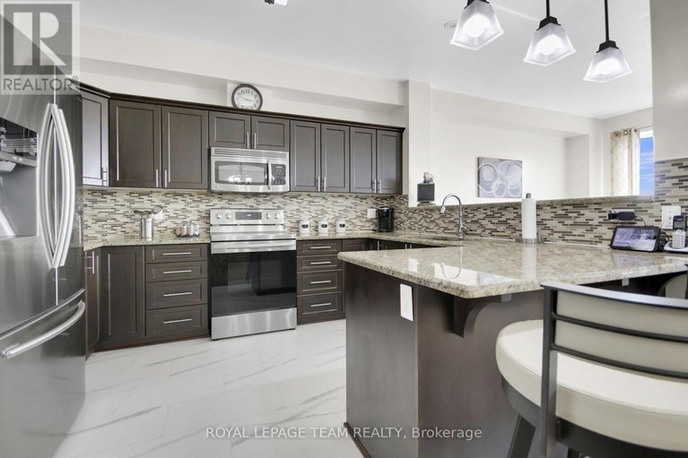28848804/1024-northgraves-crescent/emerald-meadowstrailwest/ottawa/ontario/K2M0C8_15
