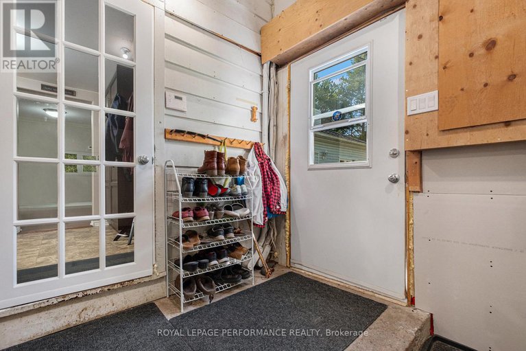 28244627/3383-champlain-street/clarencerockland-twp/clarence-rockland/ontario/K0A1E0_36