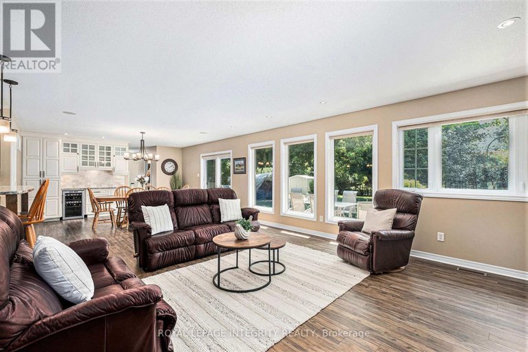 28620612/16-ember-glow-court/stittsville-central/ottawa/ontario/K2S1C3_16