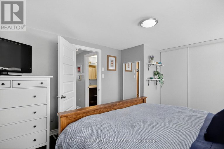 28916021/1e-seyton-drive/westcliffe-estates/ottawa/ontario/K2H8Y5_29