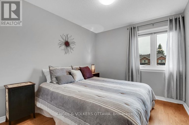 29613814/1-maurya-court/hunt-club-park/ottawa/ontario/K1G5S2_18