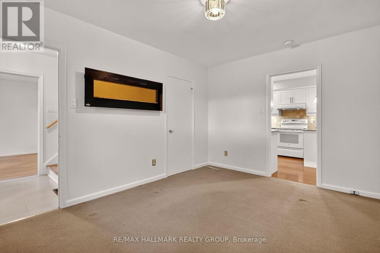 29033403/2042-tilson-street/elmvale-acres/ottawa/ontario/K1G2M7_13