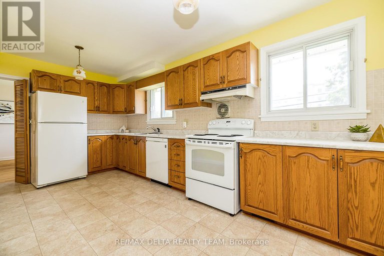 28513120/644-browning-avenue/riverview-park/ottawa/ontario/K1G0T9_8