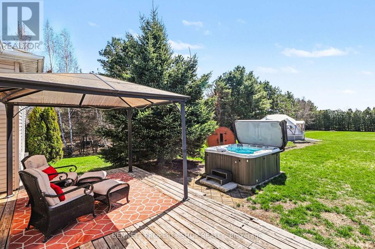 29681193/2030-kingsley-street/clarencerockland-twp/clarence-rockland/ontario/K0A1E0_24