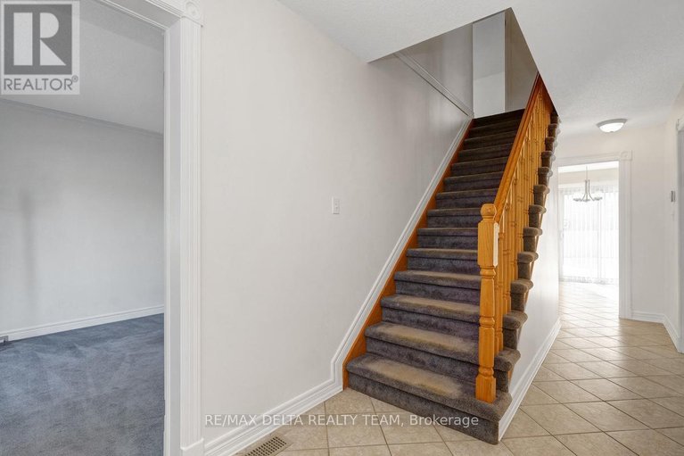 29436632/798-lalande-terrace/fallingbrookridgemount/ottawa/ontario/K4A2M4_8