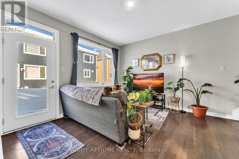 29295930/329-trammel-road/btwn-franktown-rd-fallowfield-rd/ottawa/ontario/K0A2Z0_12