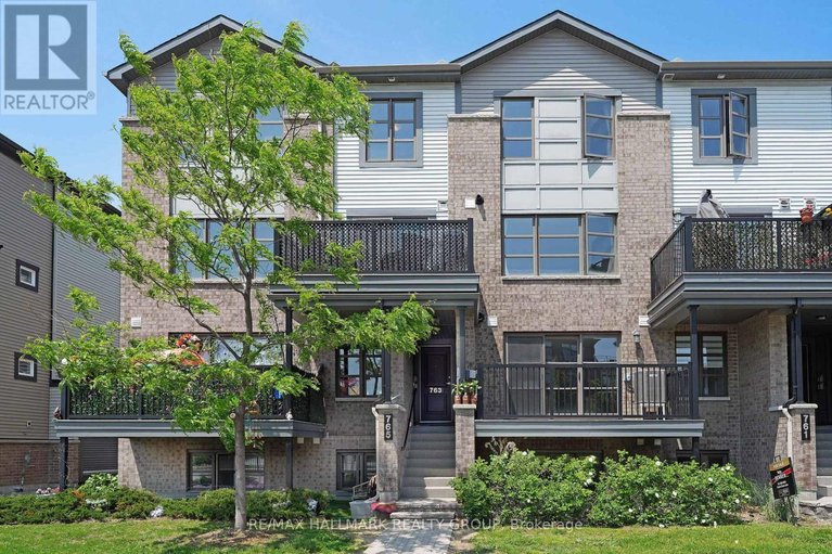 29474996/763-chapman-mills-drive/strandherd/ottawa/ontario/K2J5X2_1