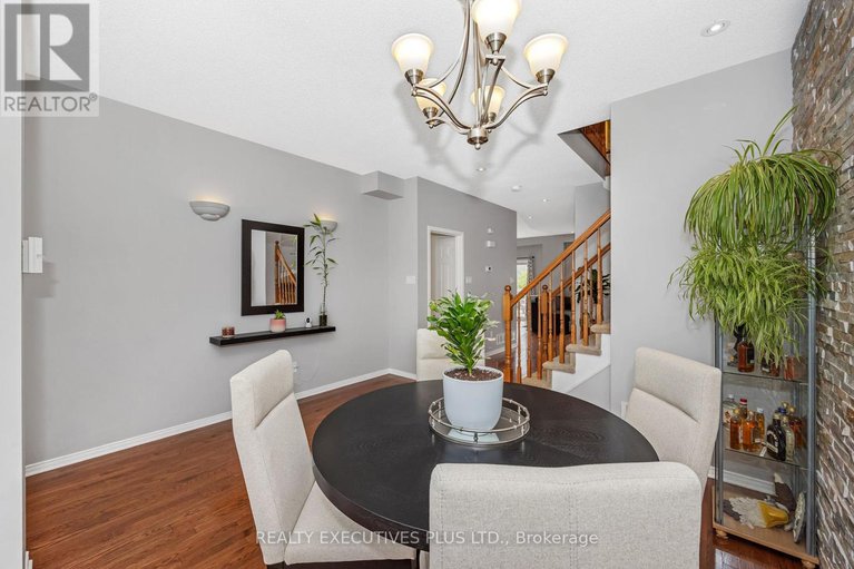 28498185/341-jasper-crescent/town-of-rockland/clarence-rockland/ontario/K4K0C9_6