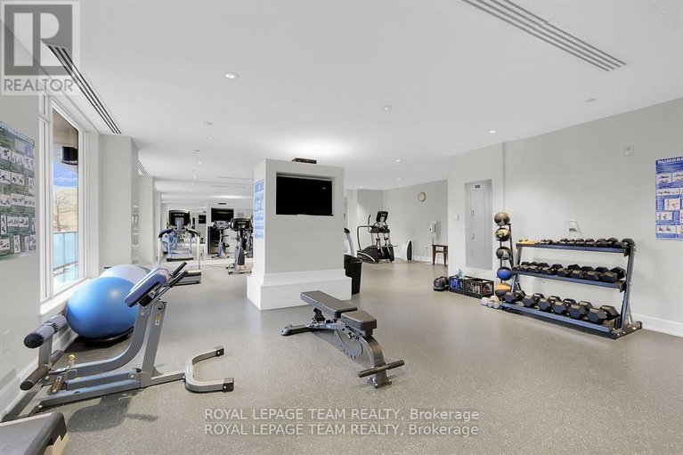 29517310/220-7-marquette-avenue/vanier/ottawa/ontario/K1L8A7_43