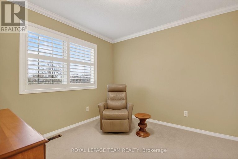 29471661/3113-apple-hill-drive-s/upper-hunt-club/ottawa/ontario/K1T3Z2_38