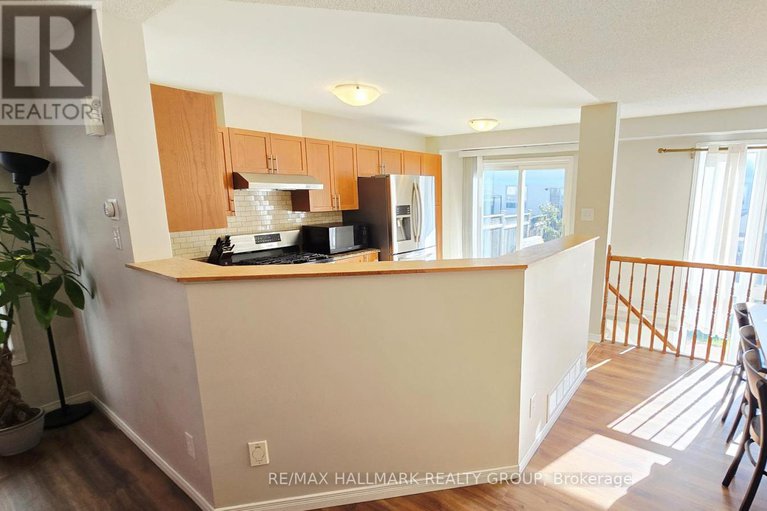 29047464/992-klondike-road/morgans-grantsouth-march/ottawa/ontario/K2K0C3_9