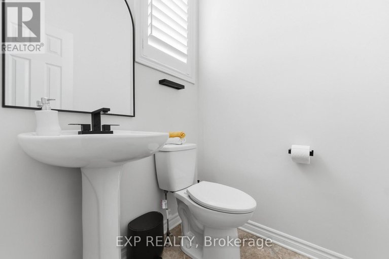 29674705/3-shining-star-circle/stittsville-south/ottawa/ontario/K2S2B5_37