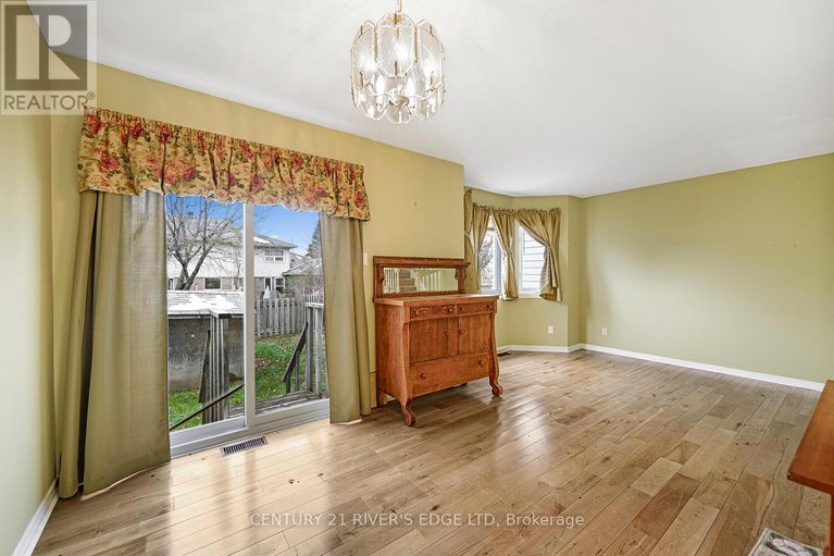 29144869/6-sunnybrooke-drive/emerald-meadowstrailwest/ottawa/ontario/K2M2P3_13