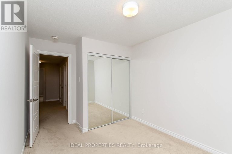 29473563/703-derreen-avenue/stittsville-north/ottawa/ontario/K2S2Z2_36