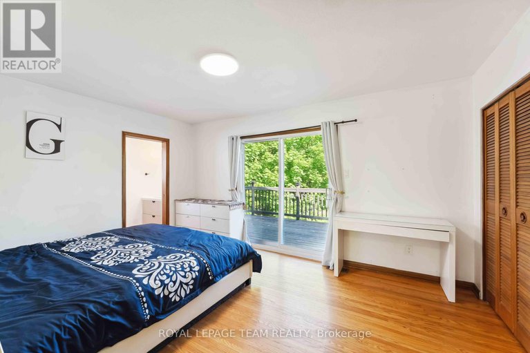 28386723/2353-georgina-drive-n/whitehaven/ottawa/ontario/K2B7M6_13