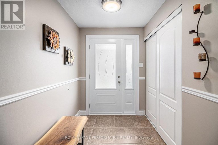 29629038/653-thicket-way/fallingbrookgardenway-south/ottawa/ontario/K4A3A7_35