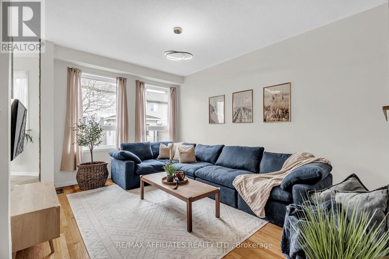 28425809/34-catterick-crescent/morgans-grantsouth-march/ottawa/ontario/K2K3M5_17