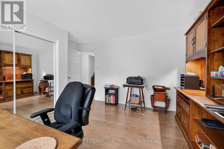 29225789/47-18-oyster-bay-court/stittsville-central/ottawa/ontario/K2S1H3_9