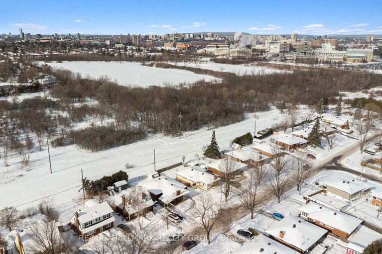 29339650/2004-dorval-avenue/elmvale-acres/ottawa/ontario/K1G2N8_25