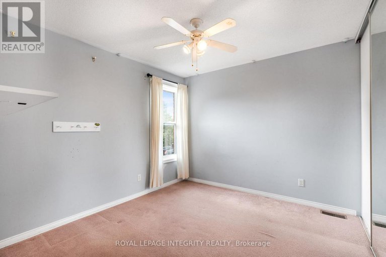 28999815/1659-toulouse-crescent/orleanssunridge/ottawa/ontario/K1C6K5_20