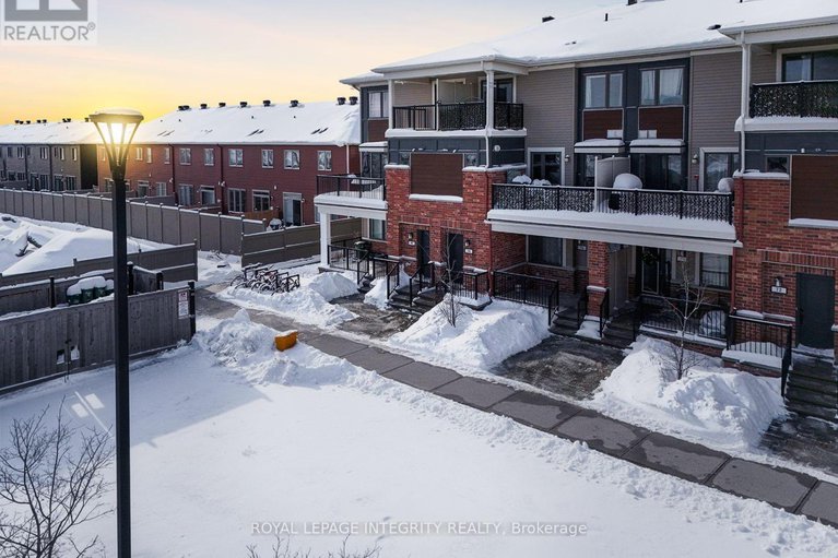 29324940/78-lyrid-private/half-moon-bay/ottawa/ontario/K2J6N3_2