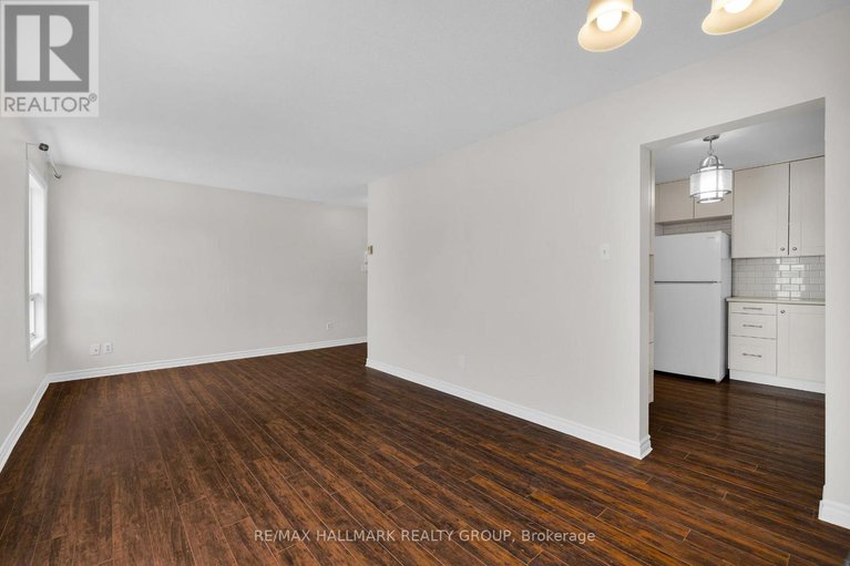 29371944/f-3070-councillors-way/blossom-parkleitrim/ottawa/ontario/K1T2S6_13