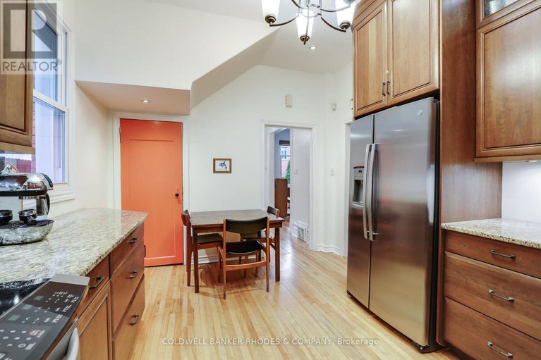 29073528/144-mcleod-street/ottawa-centregolden-triangle/ottawa/ontario/K2P0Z7_12