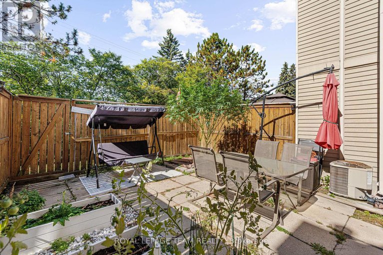 28902935/1578-cheevers-crescent/fallingbrookpineridge/ottawa/ontario/K4A2J8_30