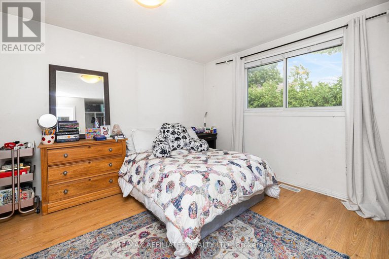 28784982/306-woodfield-drive/tanglewood/ottawa/ontario/K2G3W9_20