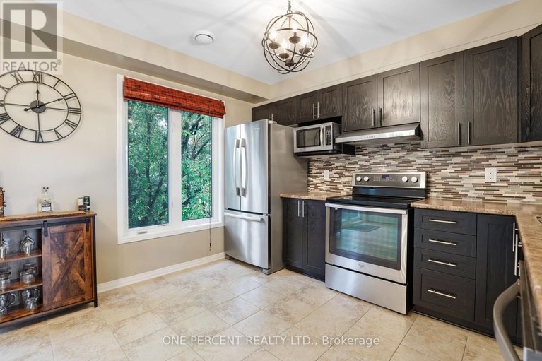 28970260/24-382-galston-private/mer-bleuebradley-estatesanderson-park/ottawa/ontario/K1W0G3_13