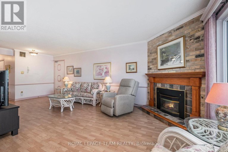 29021048/3d-harness-lane/bridlewood/ottawa/ontario/K2M1E1_10