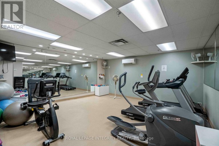 28620829/1003-1785-frobisher-lane/riverview-park/ottawa/ontario/K1G3T7_18