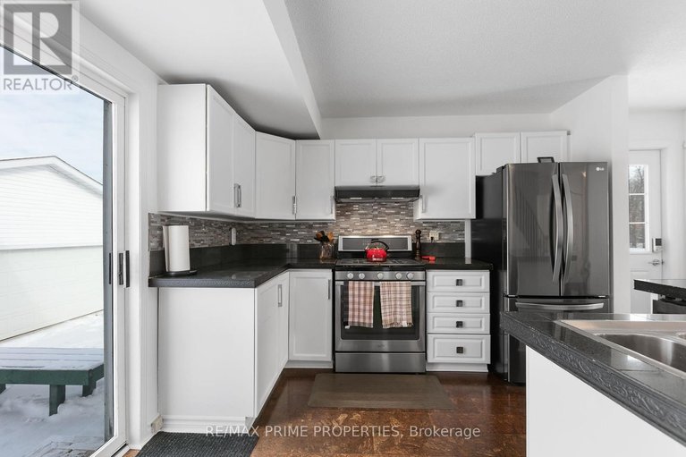 29613818/13475-crump-road/north-dundas-winchester-twp/north-dundas/ontario/K0C1H0_13