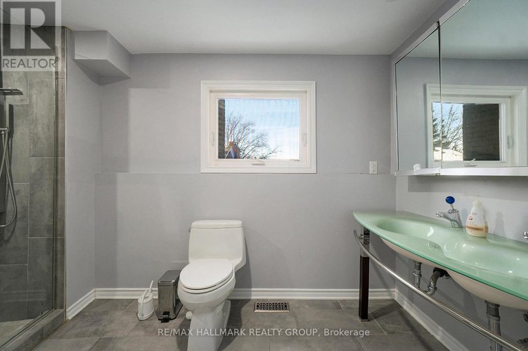 28569647/1053-chelsea-drive/viscount-alexander-park/ottawa/ontario/K1K0M7_25